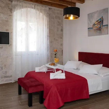 Luxury Rustic Chic Πανσιόν 4*