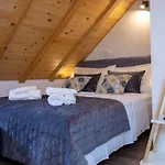 Πανσιόν Luxury Rustic Chic 4*