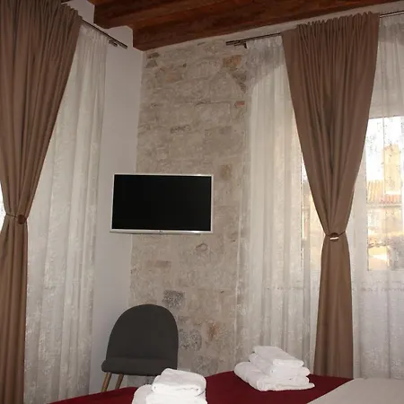 Konukevi Luxury Rustic Chic
