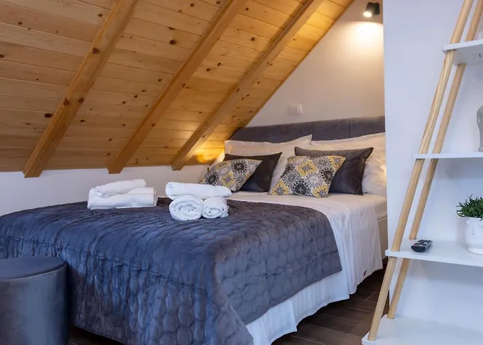 게스트하우스 Luxury Rustic Chic 4*
