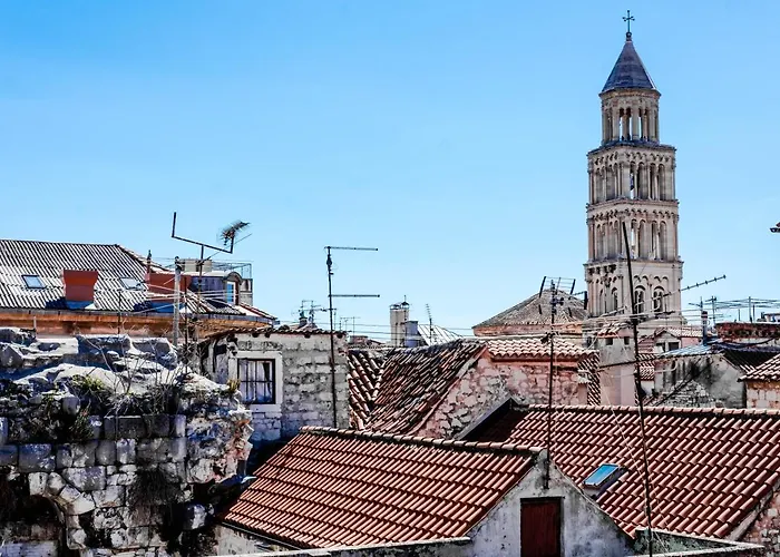 Luxury Rustic Chic 4*