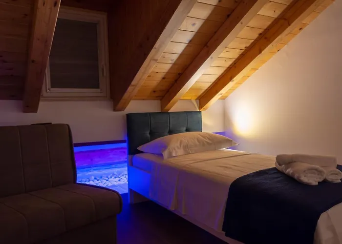 Luxury Rustic Chic 4* Split