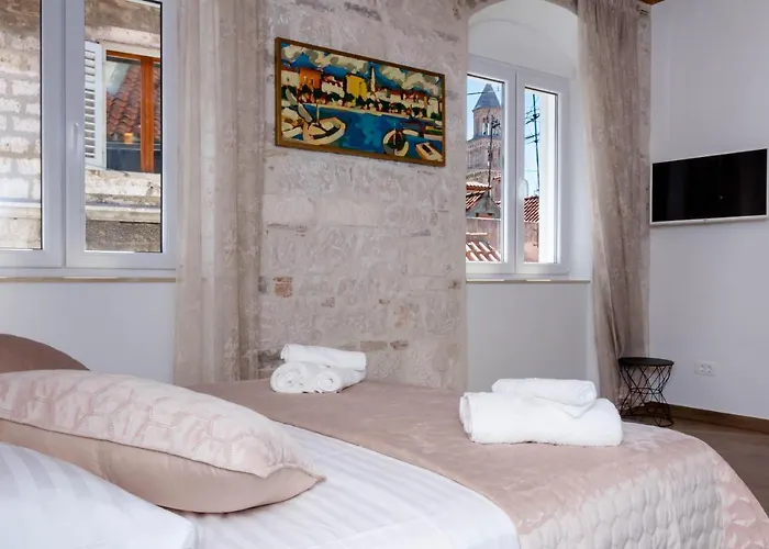 Luxury Rustic Chic 4* 스플리트