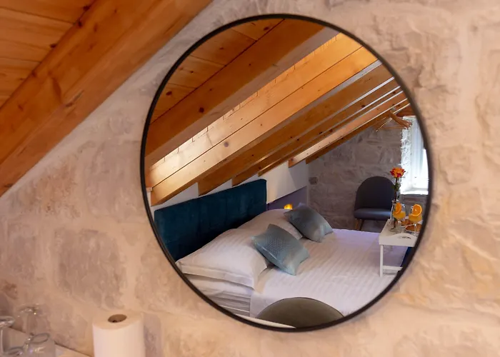 Luxury Rustic Chic Gasthuis Split