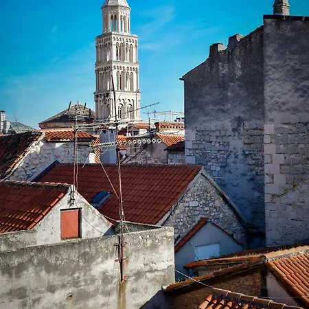 Konukevi Luxury Rustic Chic