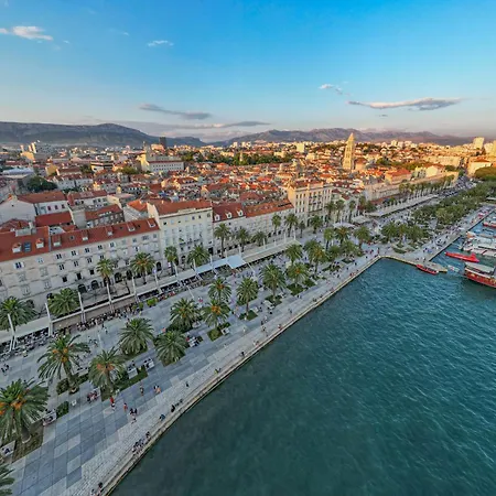 Luxury Rustic Chic Konukevi Split