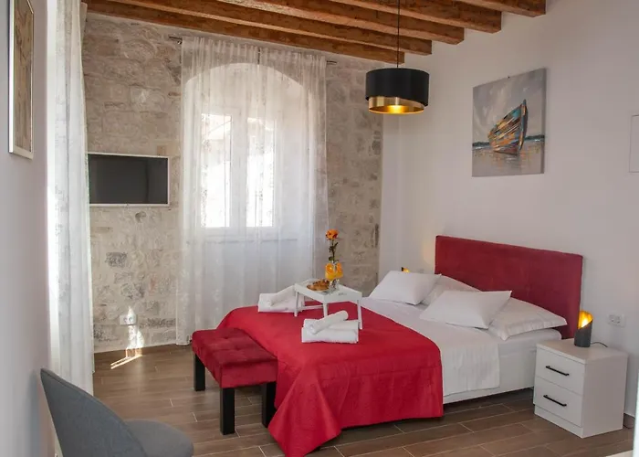 בית הארחה Luxury Rustic Chic ספליט