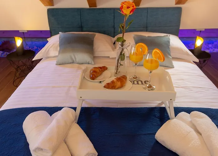Luxury Rustic Chic בית הארחה 4*