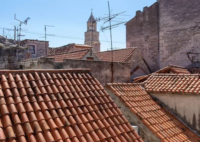 Luxury Rustic Chic 4* Split